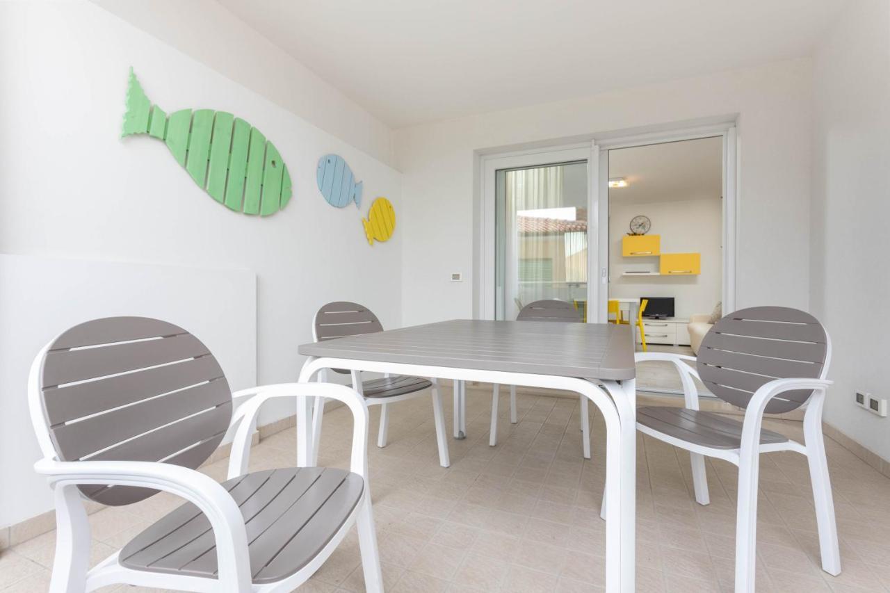 Blu Indaco Villa Elsa Lignano Sabbiadoro Bagian luar foto