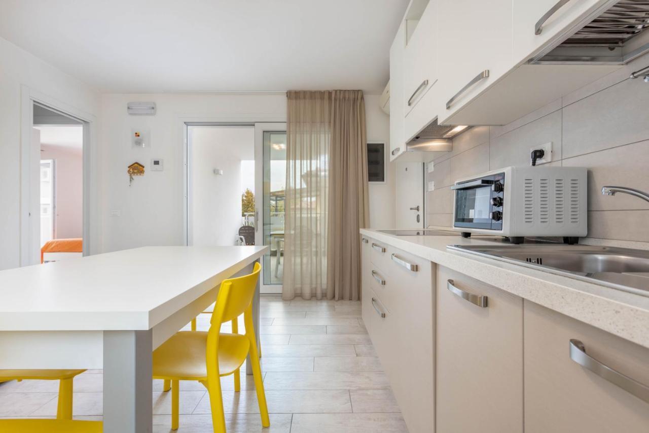 Blu Indaco Villa Elsa Lignano Sabbiadoro Bagian luar foto