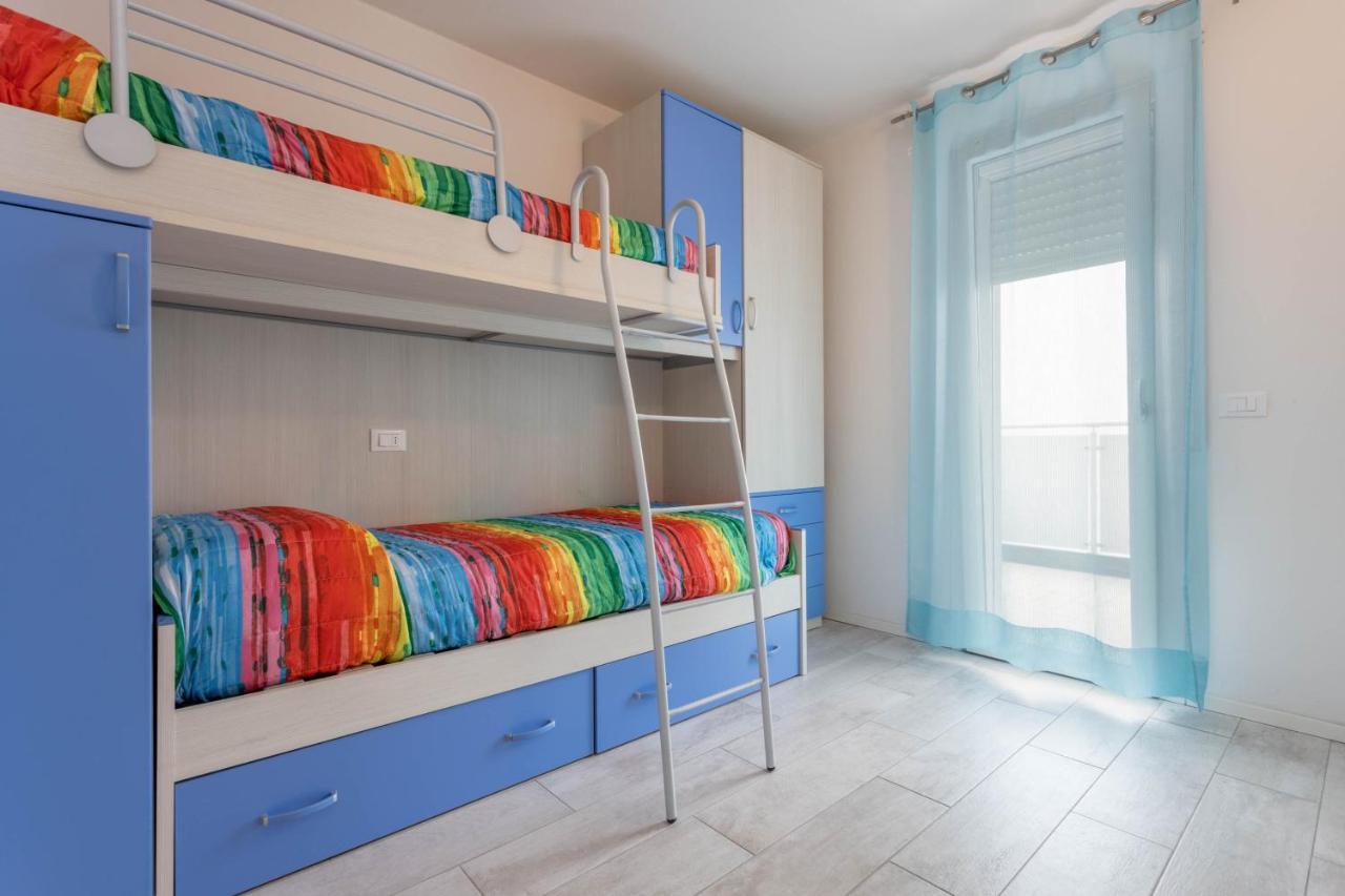 Blu Indaco Villa Elsa Lignano Sabbiadoro Bagian luar foto