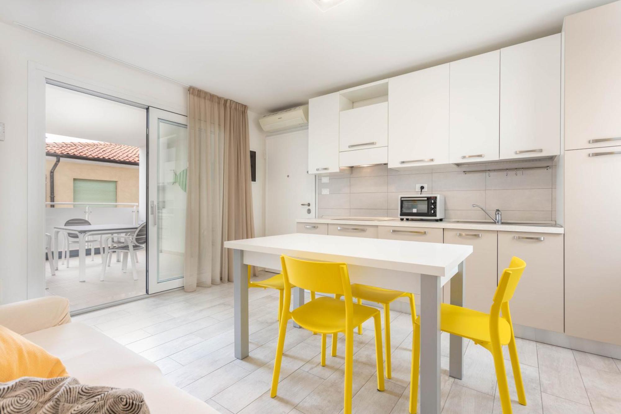 Blu Indaco Villa Elsa Lignano Sabbiadoro Bagian luar foto